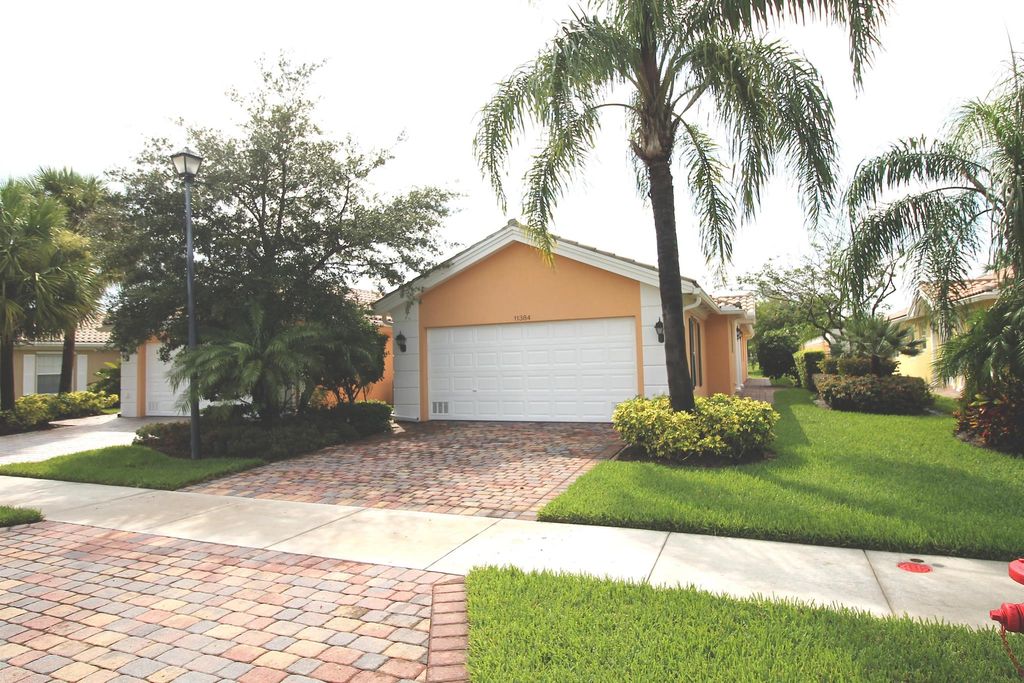 Photo of 11384 SW Pembroke Drive, Port Saint Lucie, FL 34987 (MLS # R10984203)