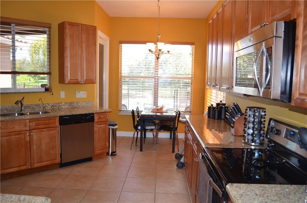 PARKLAND ISLES - Residential