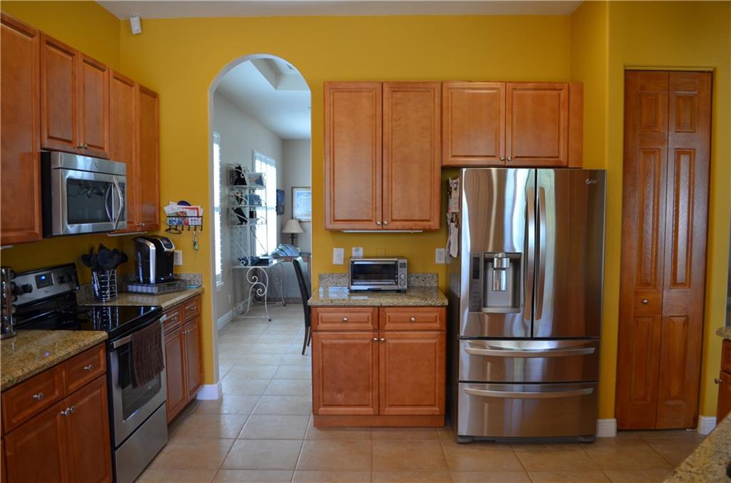 PARKLAND ISLES - Residential