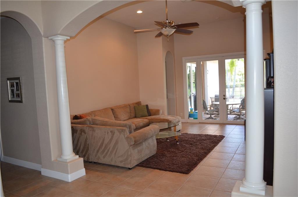 PARKLAND ISLES - Residential