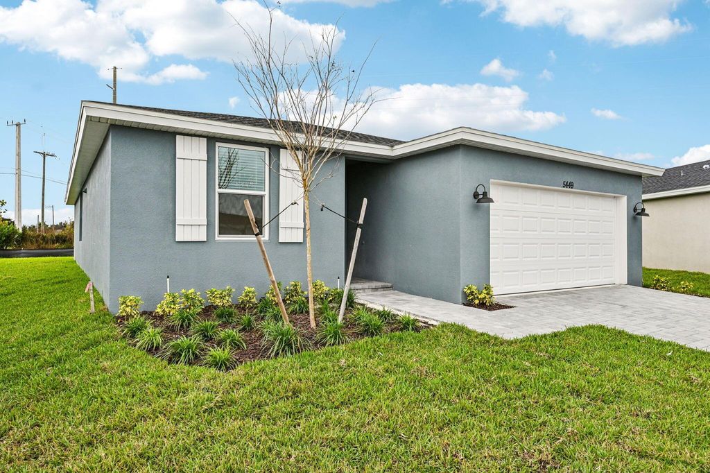 Photo of 5449 Hampton Park Circle, Vero Beach, FL 32966 (MLS # R11145744)