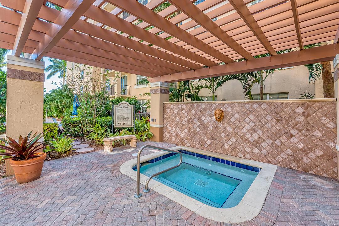 Flagler Pointe - Residential Lease