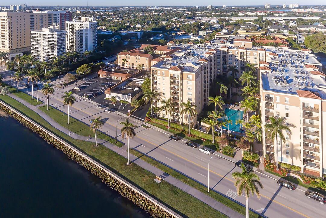 Flagler Pointe - Residential Lease