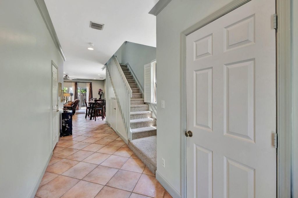 Photo of 808 SW 4th Avenue, Fort Lauderdale, FL 33315 (MLS # F10526007)