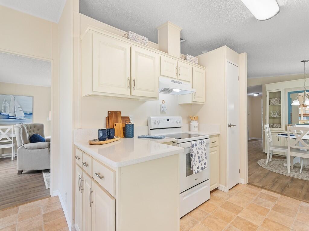 Spanish Lakes Golf Villag - Residential