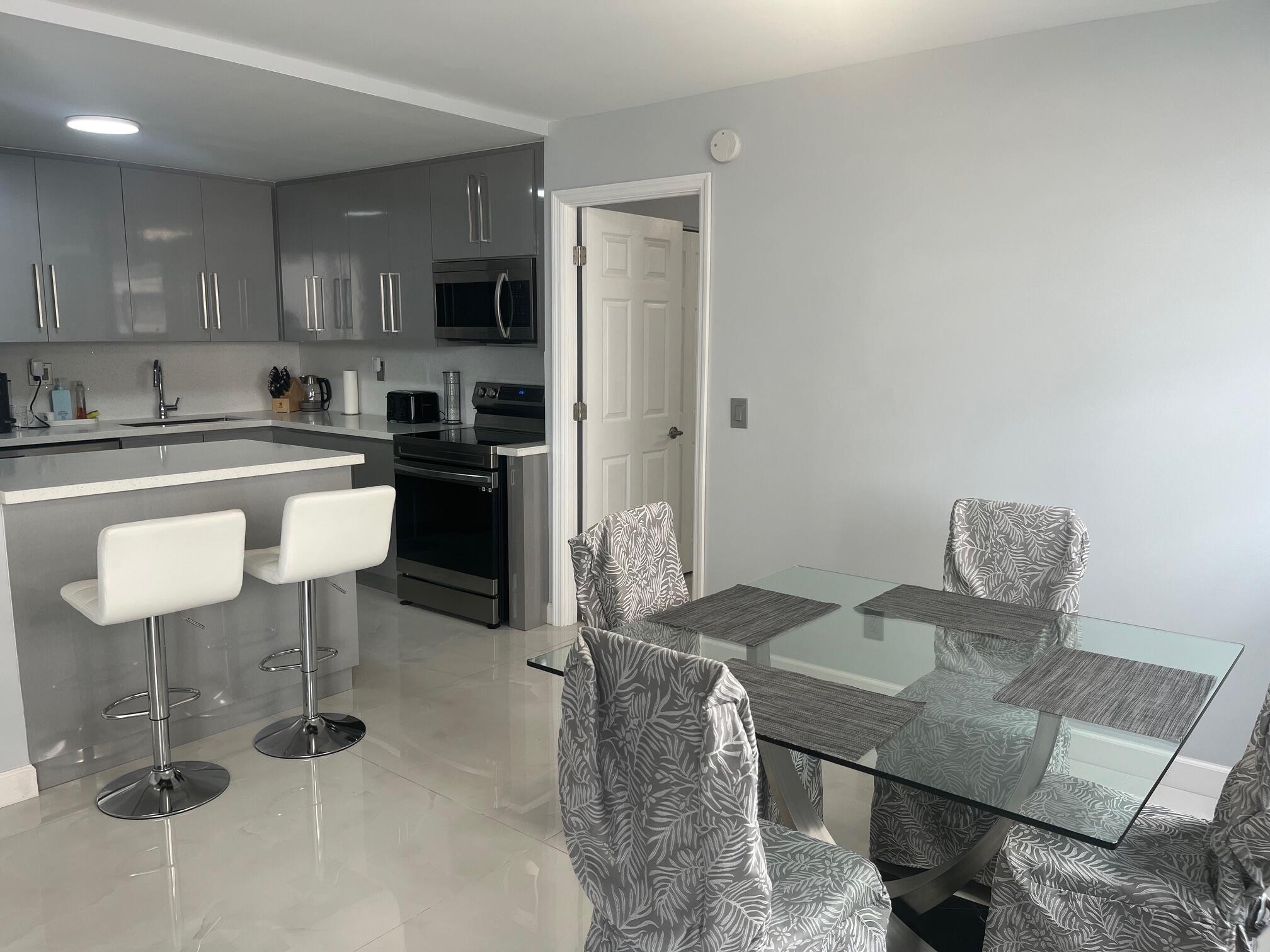 PLAZA TOWERS SOUTH CONDO - Residential Lease