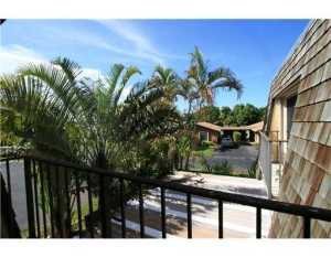 LOS MANGOS PATIO VILLAS AND TOWNHOMES - Residential Lease