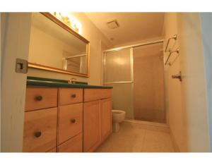 LOS MANGOS PATIO VILLAS AND TOWNHOMES - Residential Lease