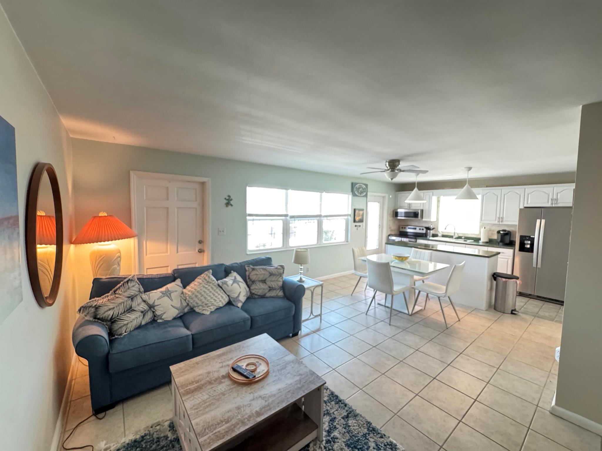 COLONIAL RIDGE CORP - Residential Lease