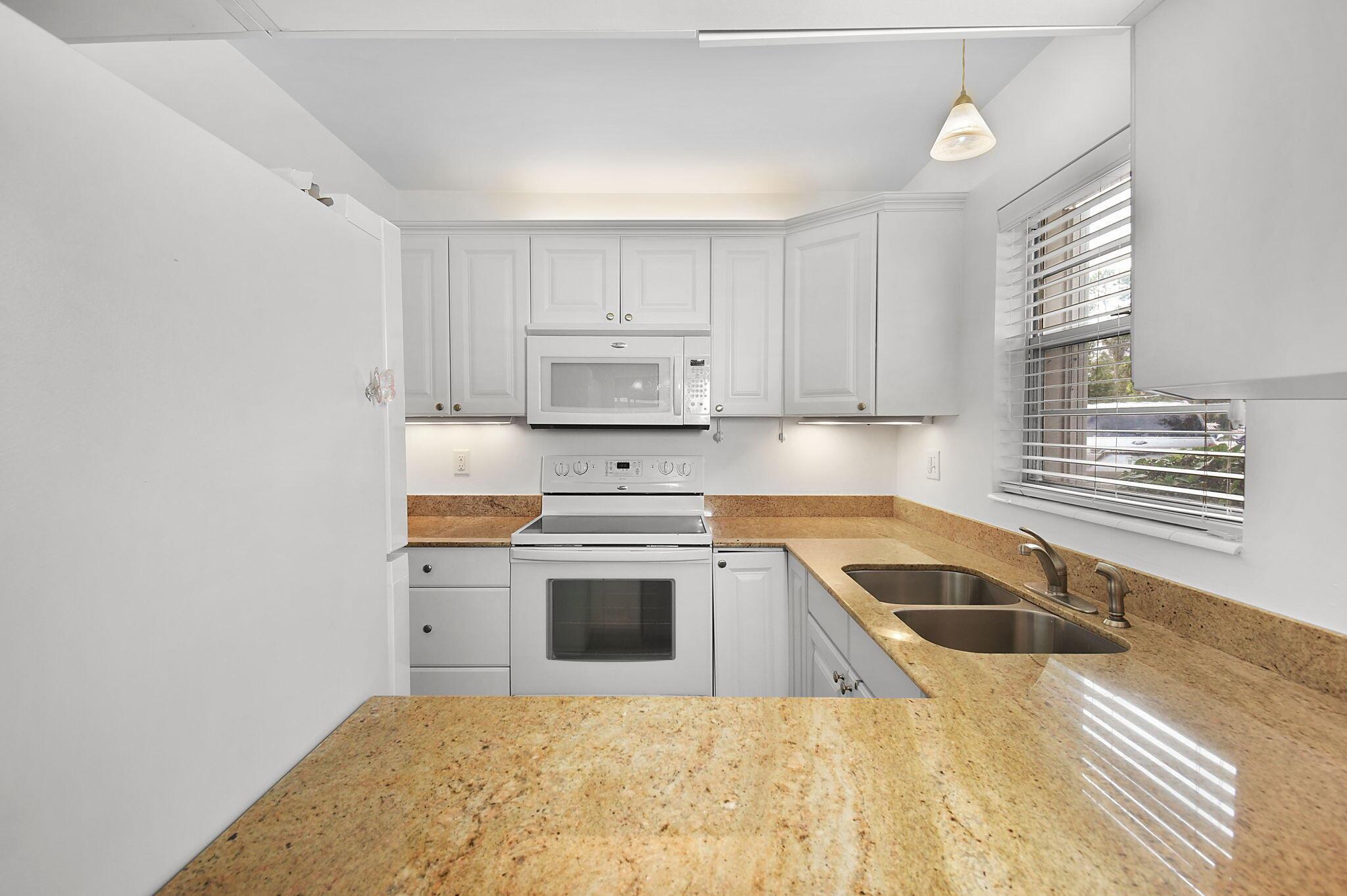 2600 SE Ocean Boulevard S7