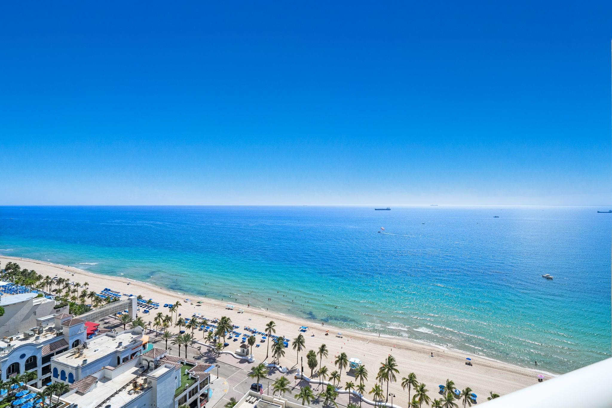 Las Olas Beach Club - Residential