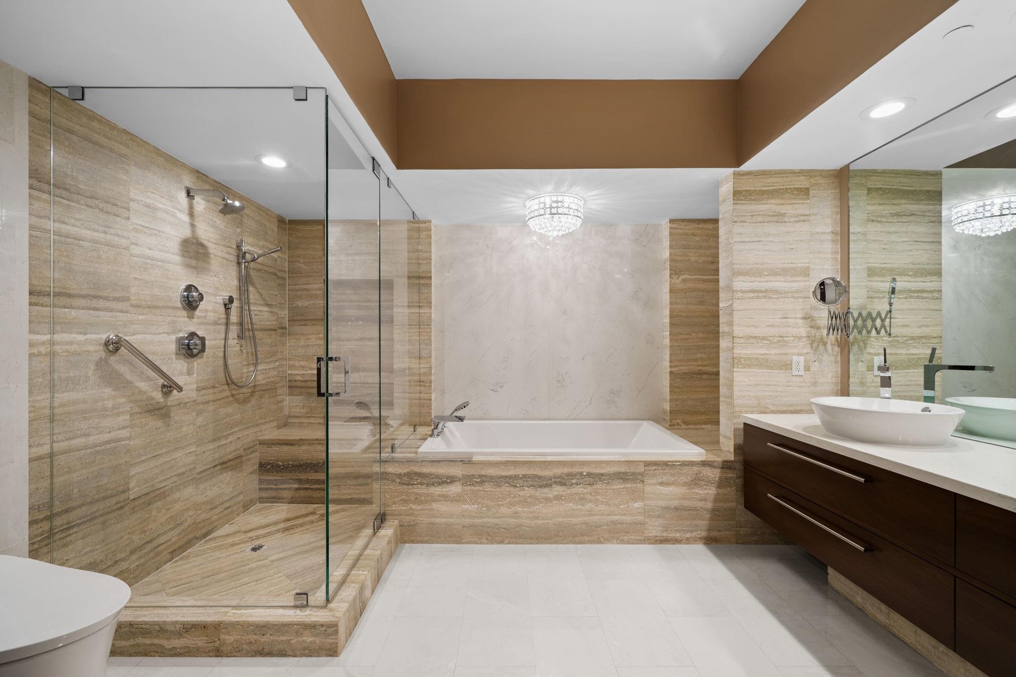 Las Olas Beach Club - Residential