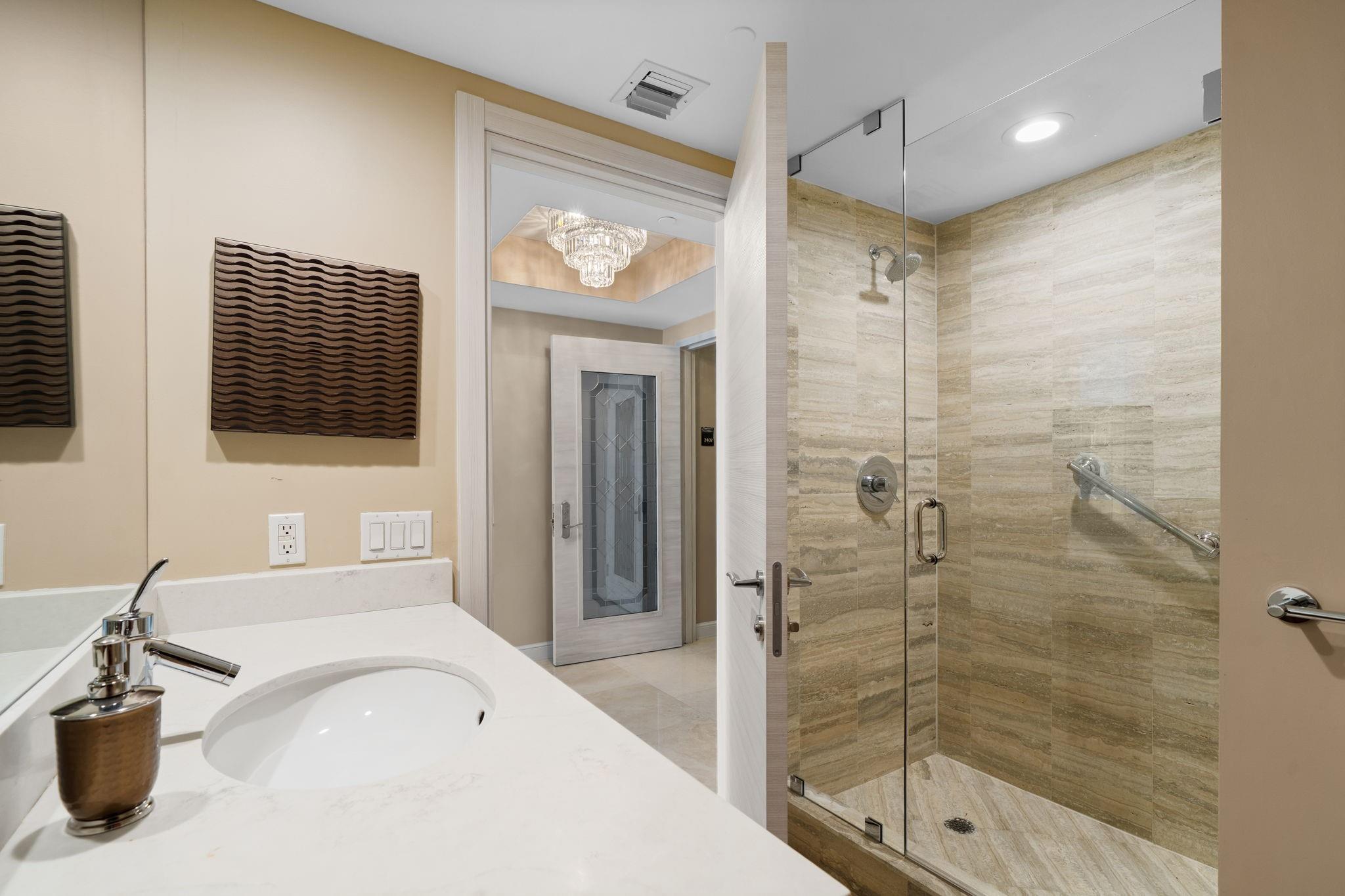 Las Olas Beach Club - Residential