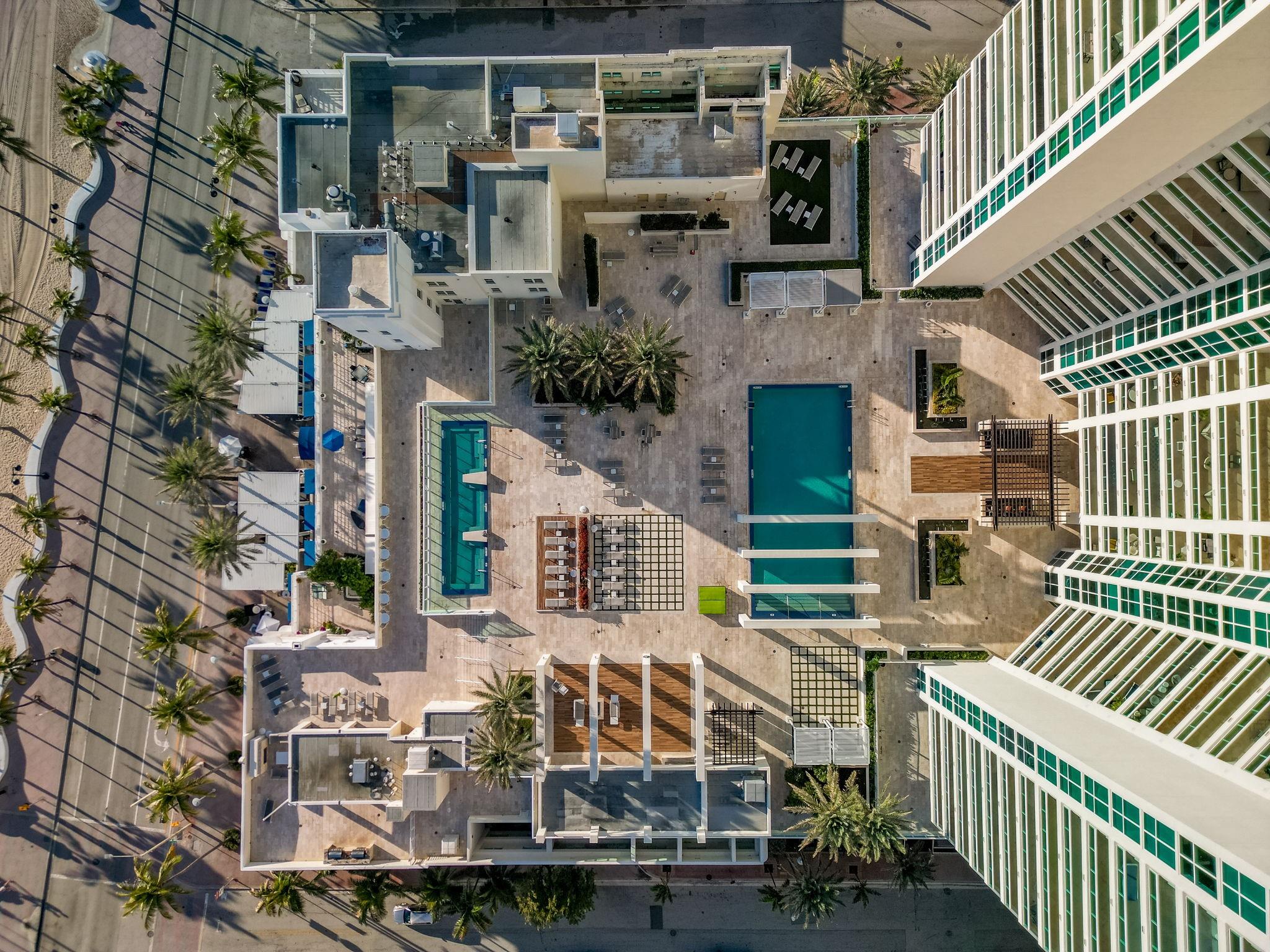 Las Olas Beach Club - Residential