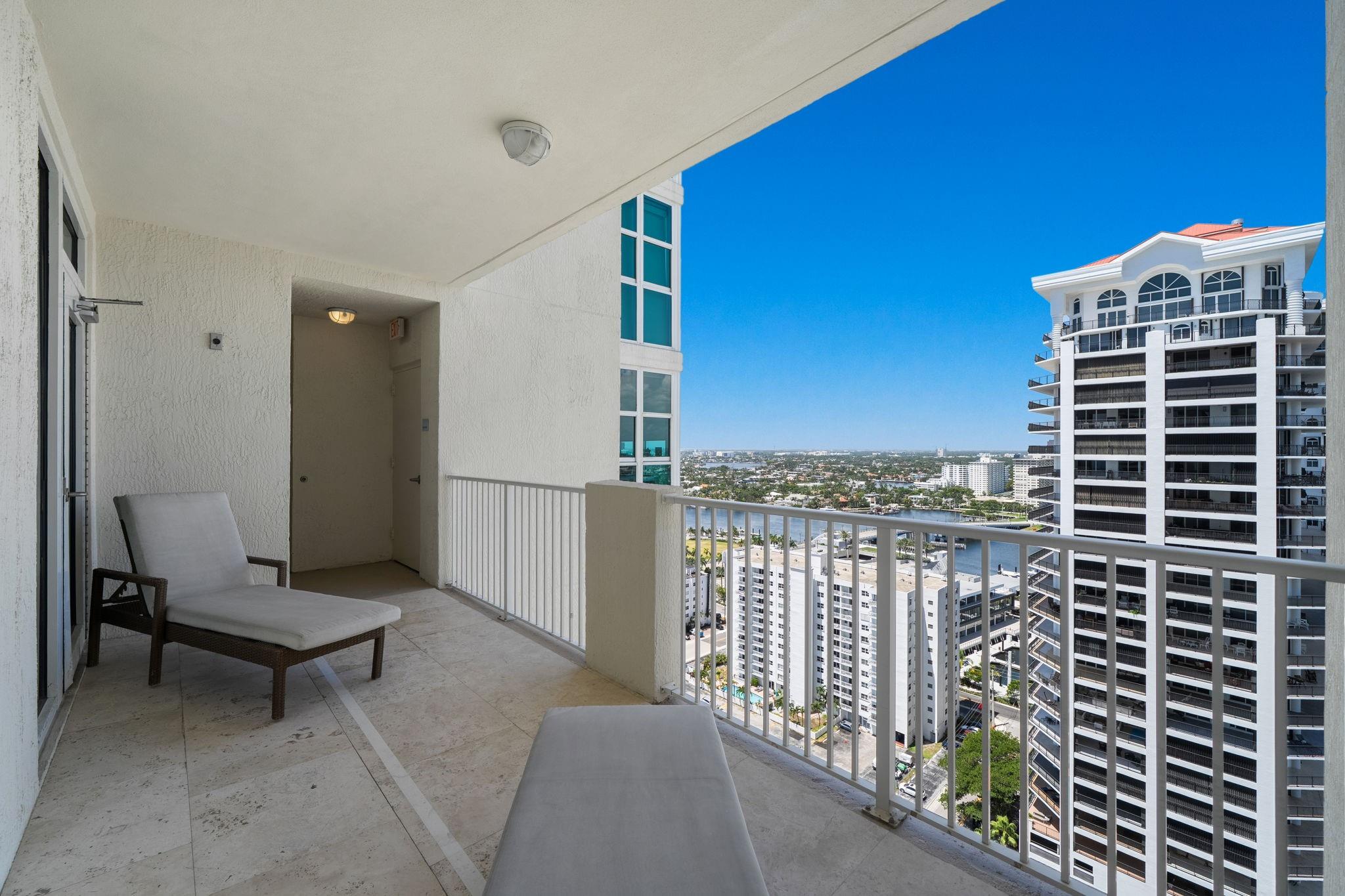 Las Olas Beach Club - Residential
