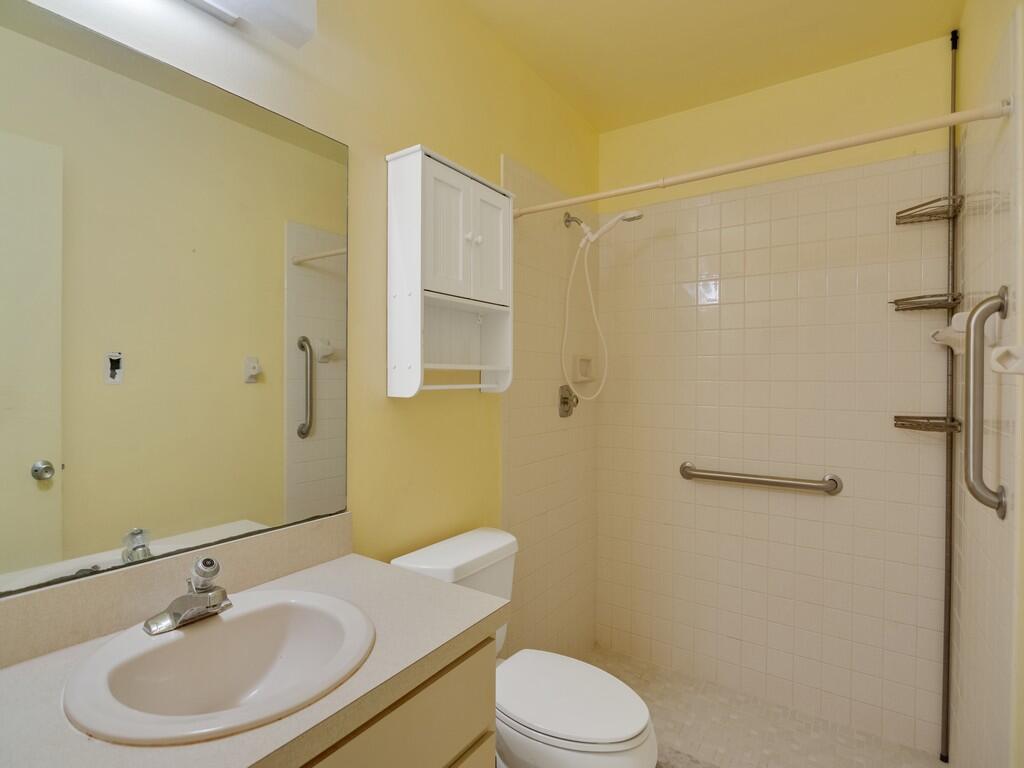 VILLAS OF HOBE SOUND - Residential