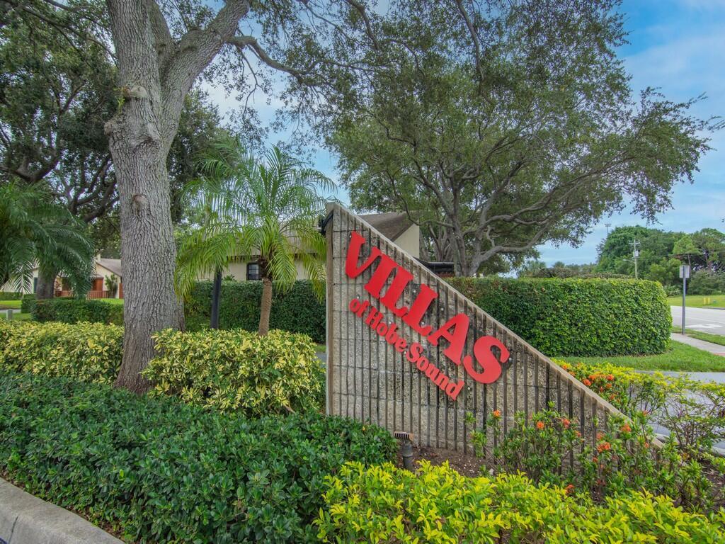 VILLAS OF HOBE SOUND - Residential