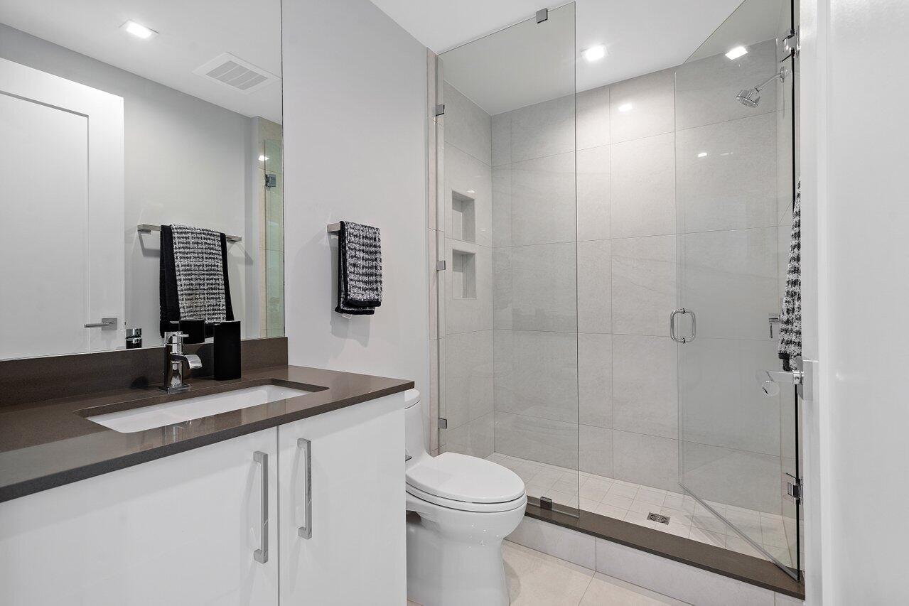 5000 NORTH OCEAN - Residential