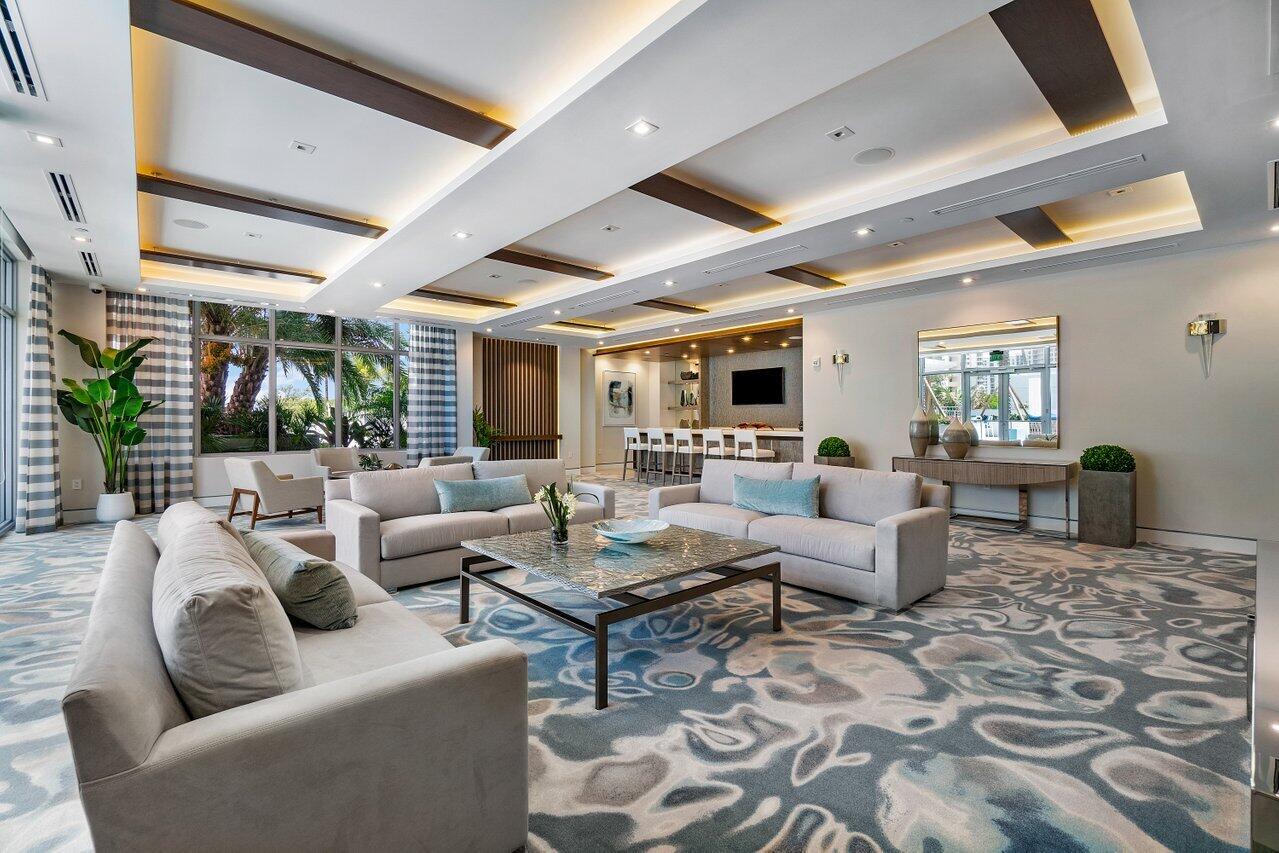 5000 NORTH OCEAN - Residential