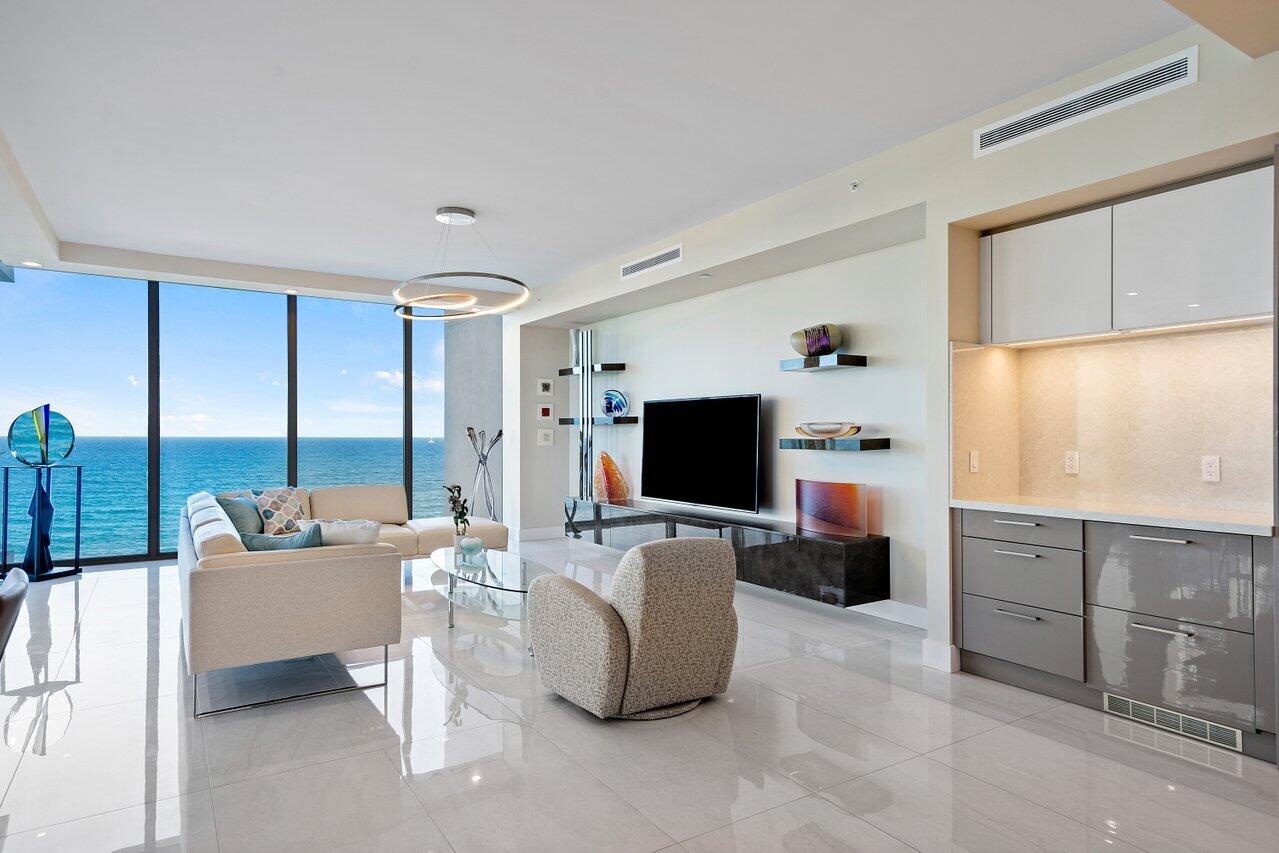 5000 NORTH OCEAN - Residential