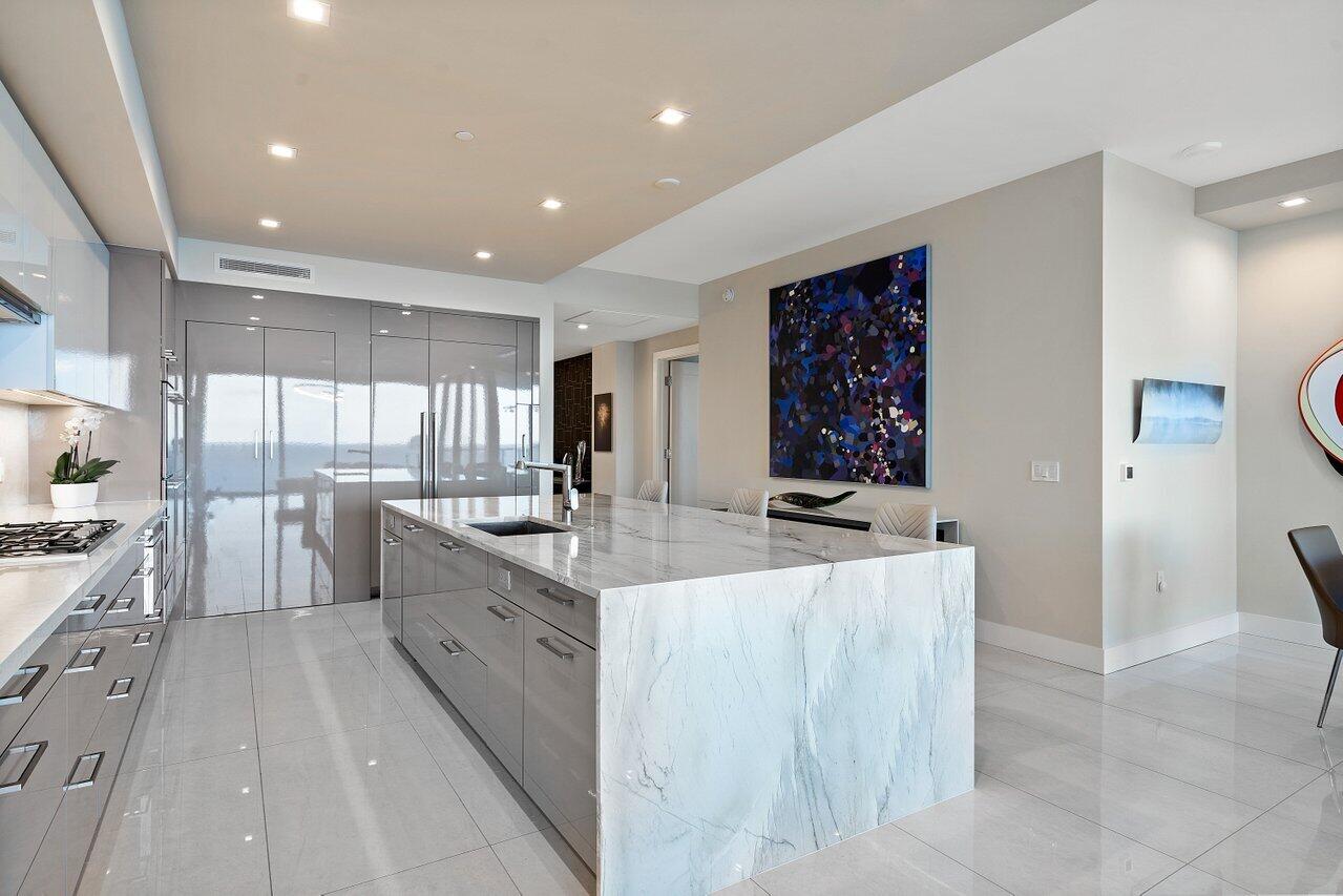 5000 NORTH OCEAN - Residential