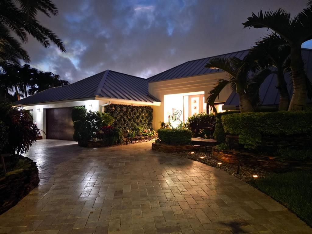 Photo of 3719 Red Maple Circle, Delray Beach, FL 33445 (MLS # R10798197)