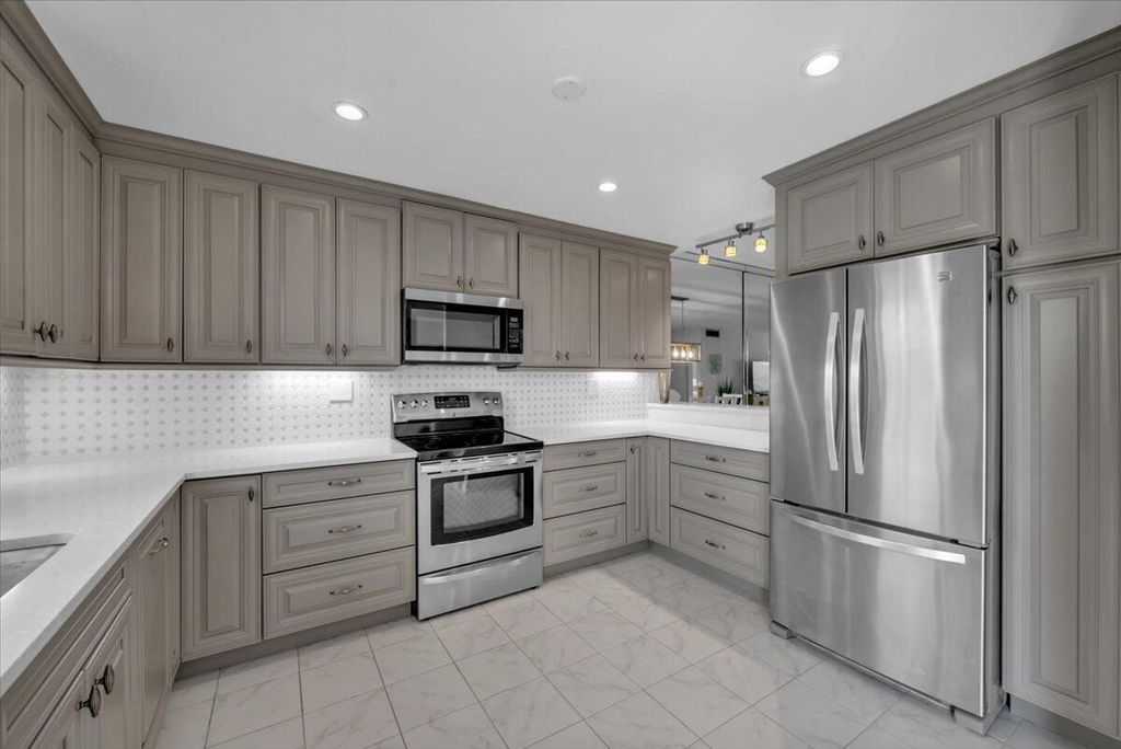 Photo of 300 N Highway A1a #304h, Jupiter, FL 33477 (MLS # R11070920)