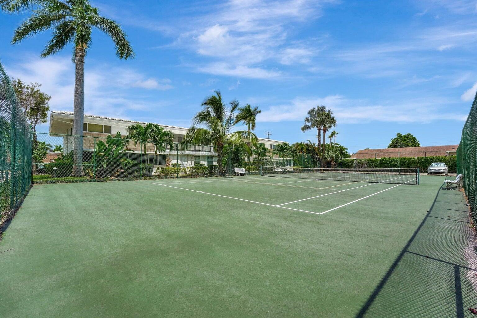 RIVER SHORES CONDO - Residential Lease