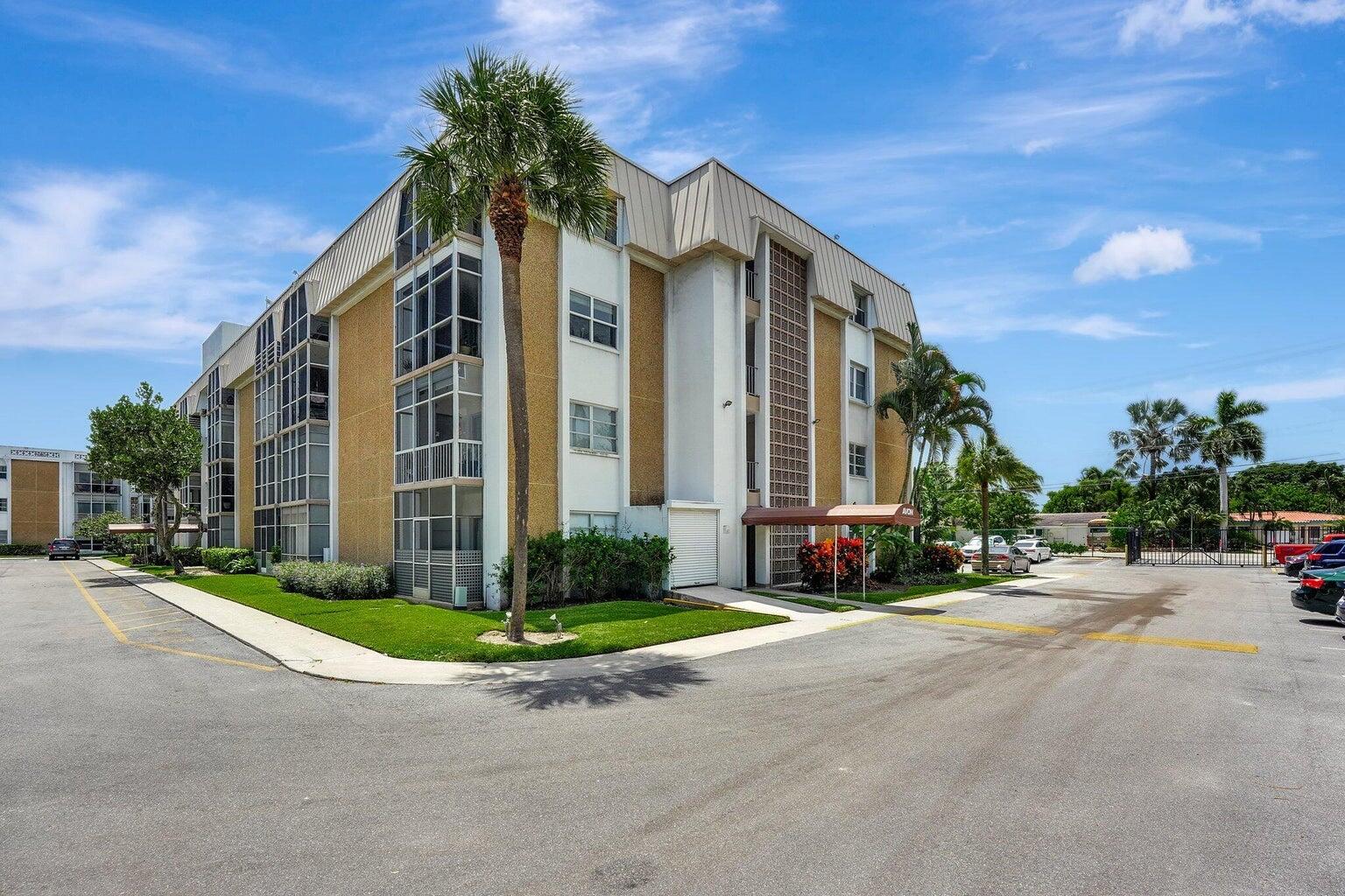 RIVER SHORES CONDO - Residential Lease