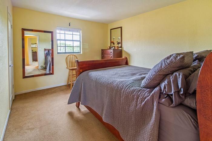 annie's castle - Residential