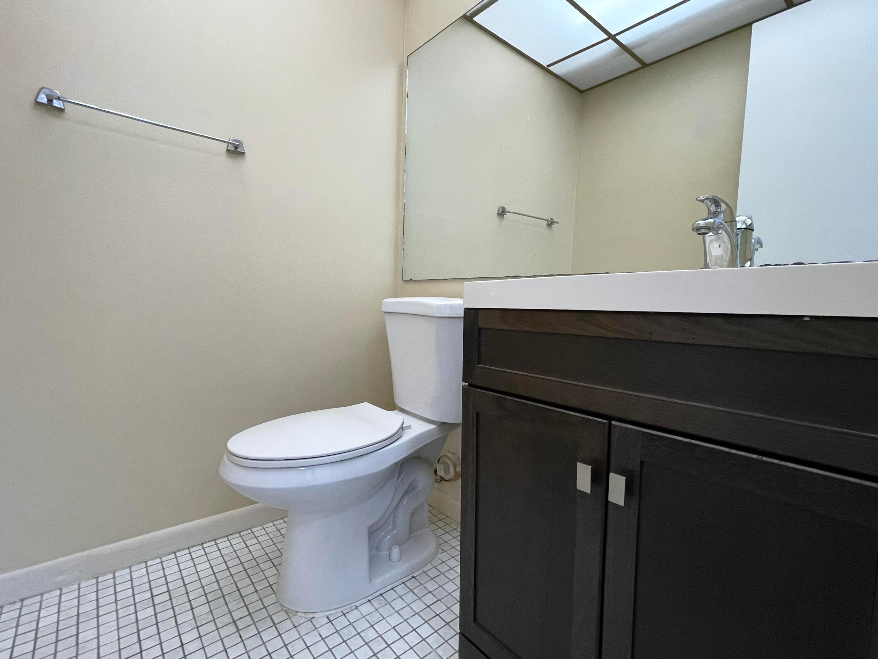 SUNRISE LAKES 219 CONDO UNIT 104 - Residential