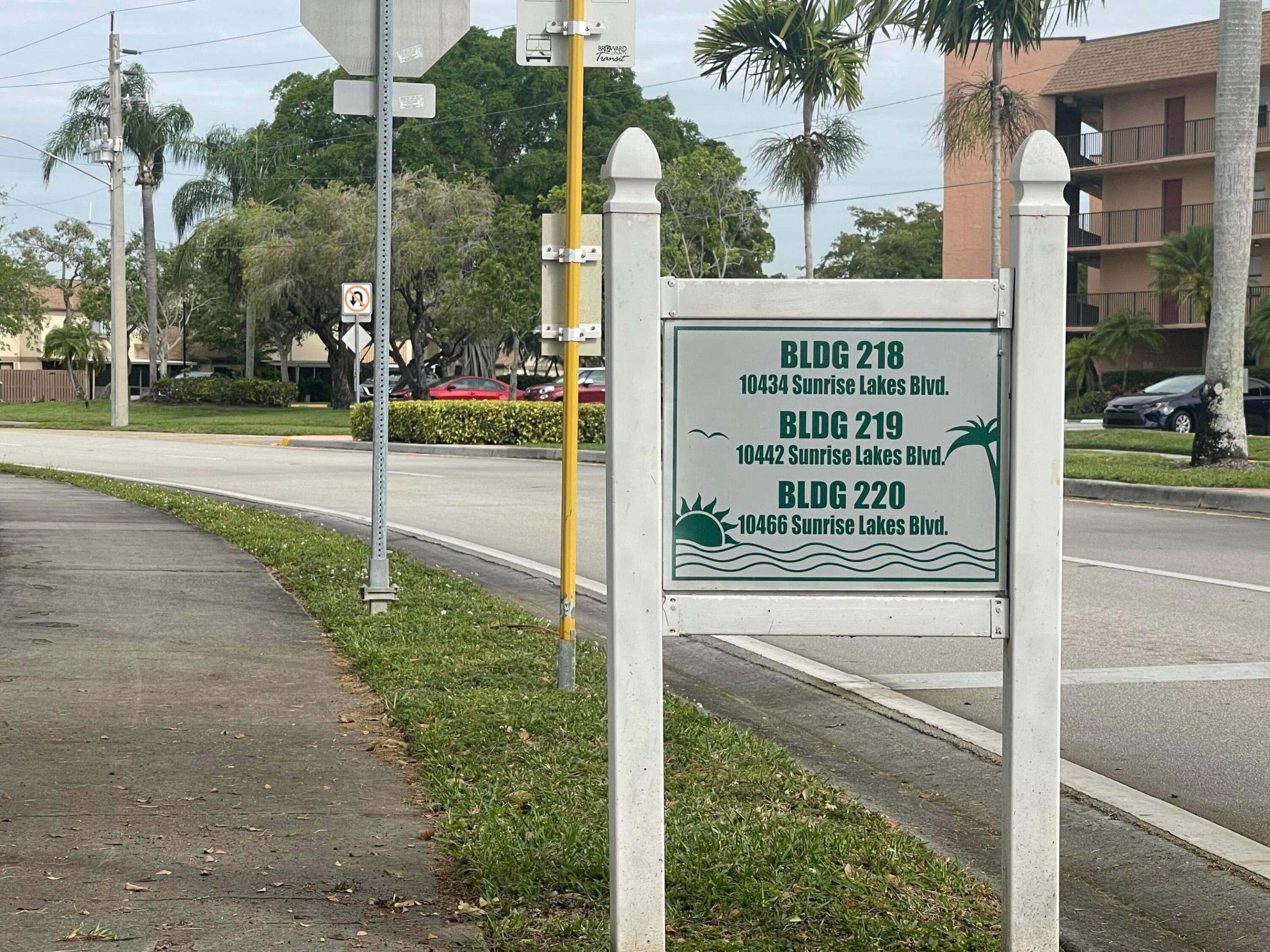 SUNRISE LAKES 219 CONDO UNIT 104 - Residential