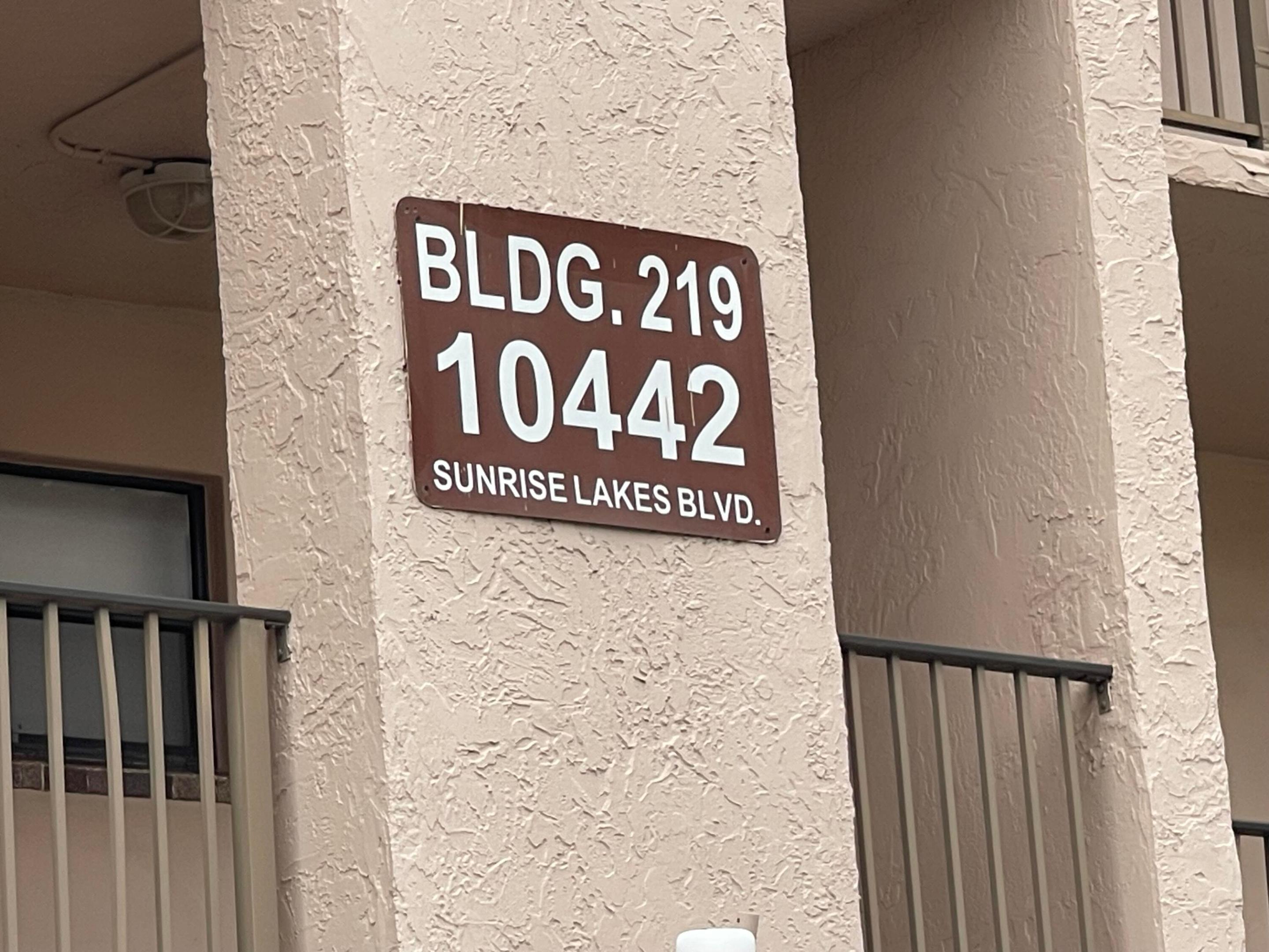 SUNRISE LAKES 219 CONDO UNIT 104 - Residential