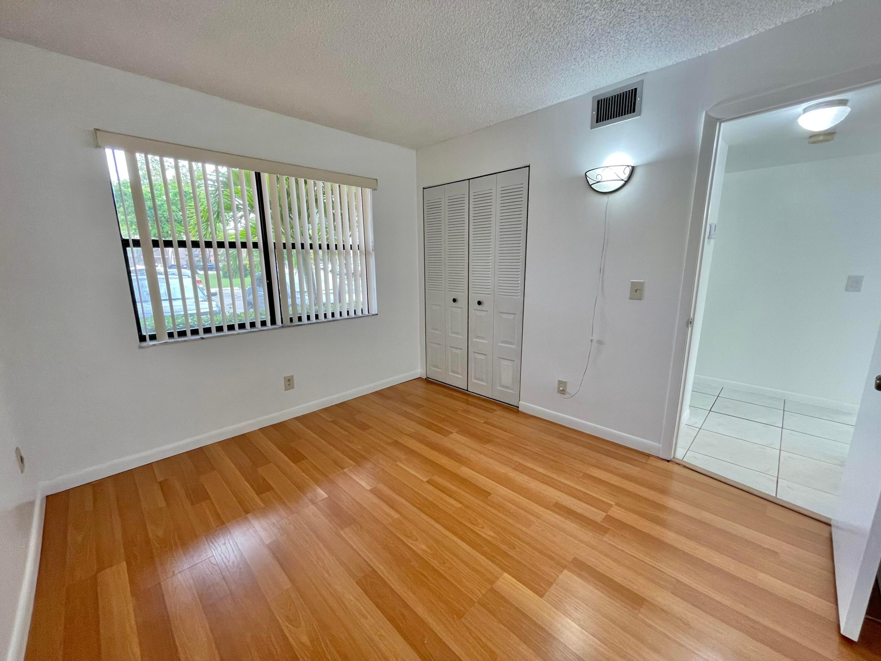 SUNRISE LAKES 219 CONDO UNIT 104 - Residential