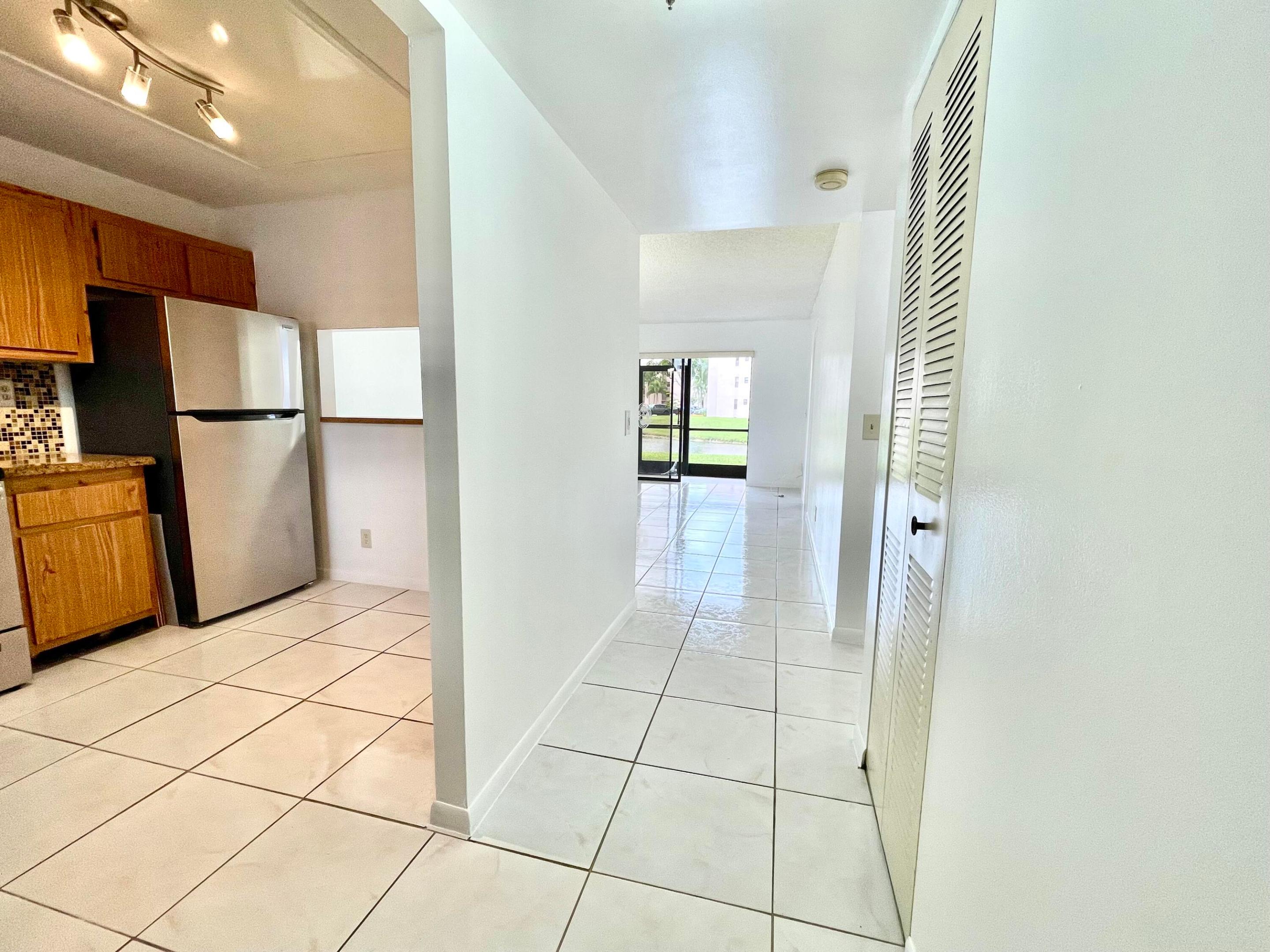 SUNRISE LAKES 219 CONDO UNIT 104 - Residential