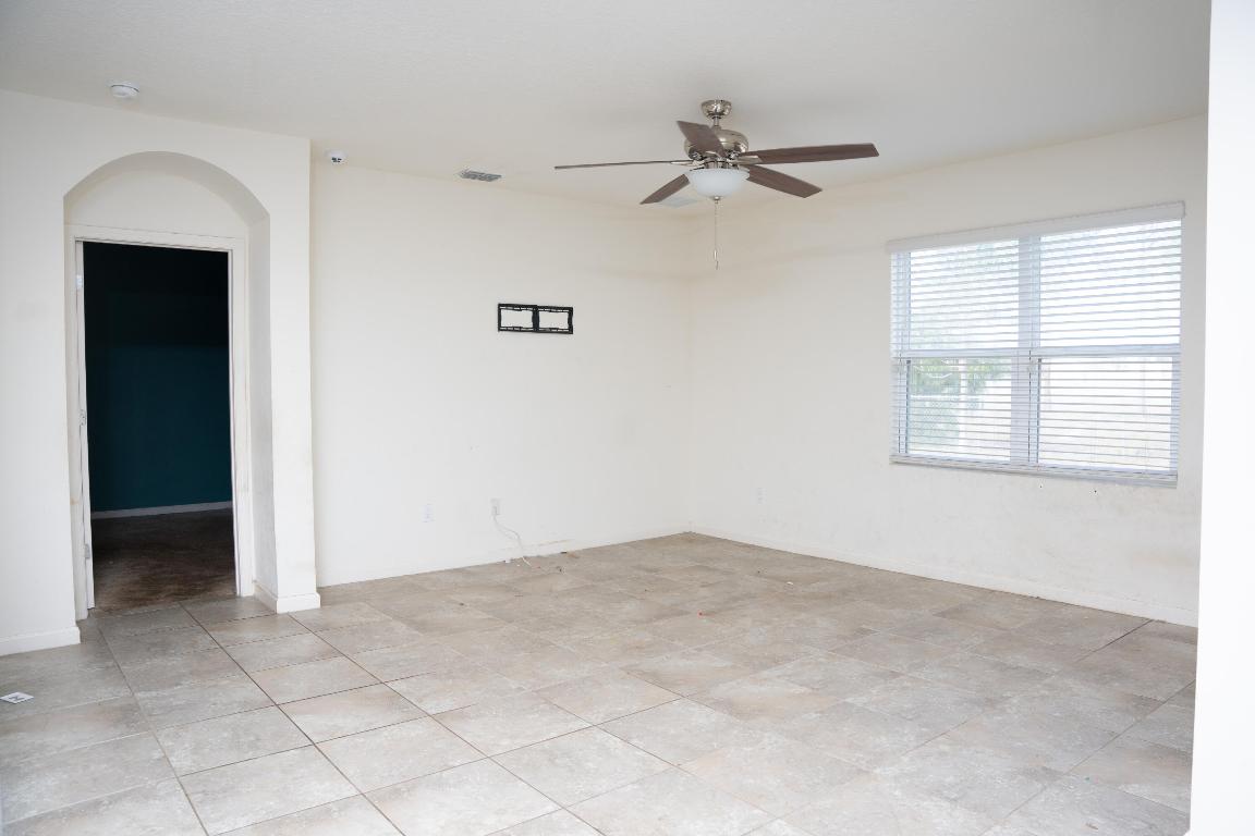 PORT ST LUCIE SECTION 15-BLK - Residential