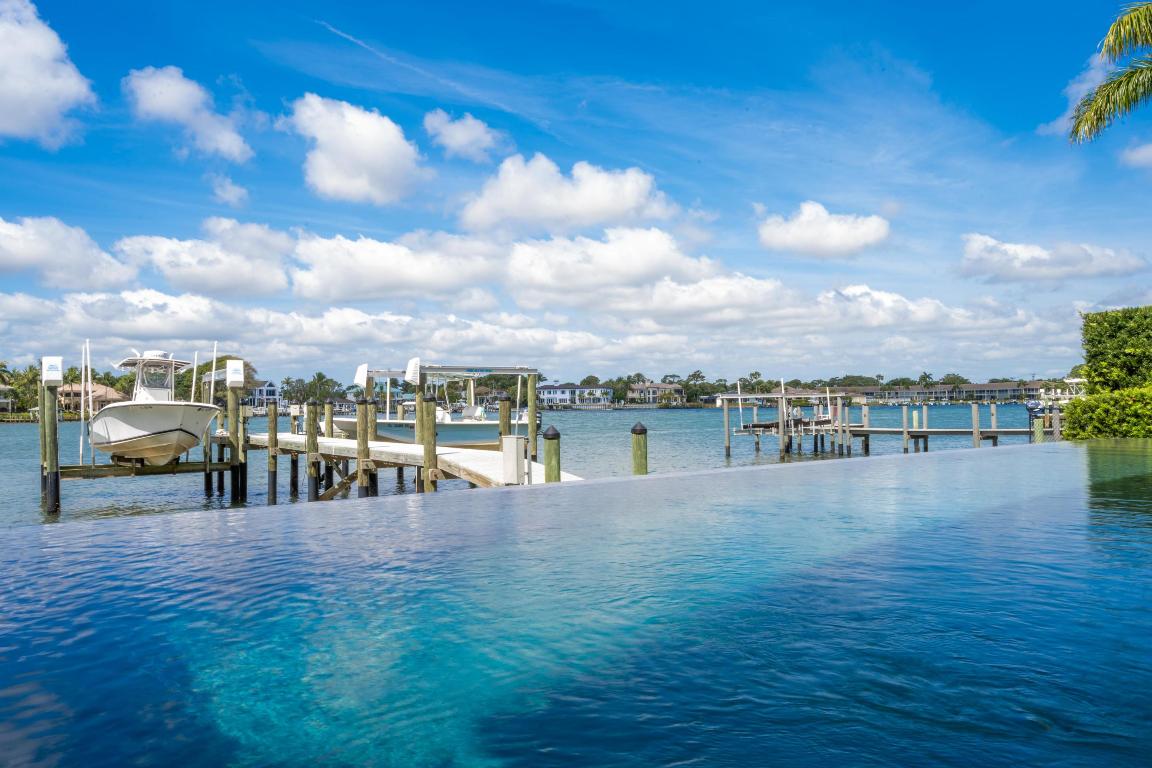 RIVERSIDE ON THE LOXAHATCHEE - Residential