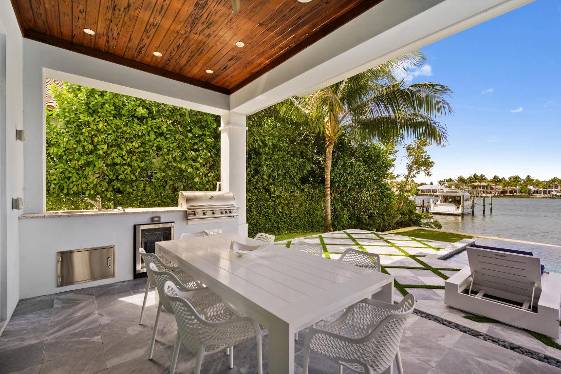 RIVERSIDE ON THE LOXAHATCHEE - Residential