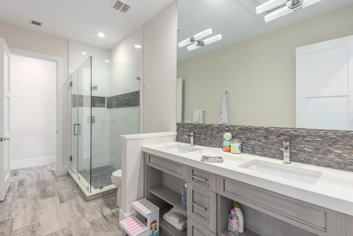 RIVERSIDE ON THE LOXAHATCHEE - Residential