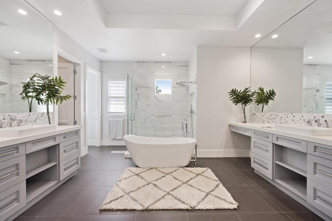 RIVERSIDE ON THE LOXAHATCHEE - Residential