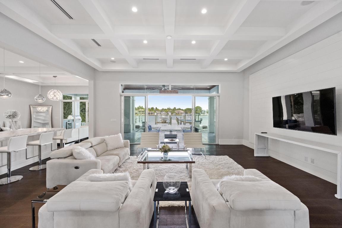 RIVERSIDE ON THE LOXAHATCHEE - Residential