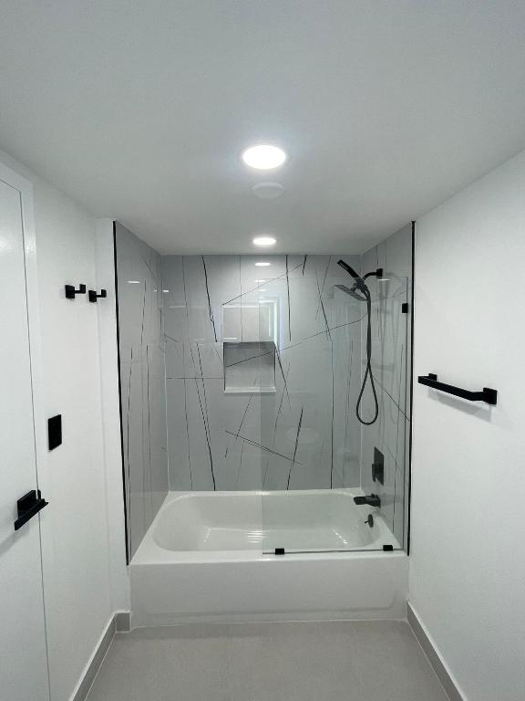 PLAZA OF AMERICAS CONDO PART 3 - Residential