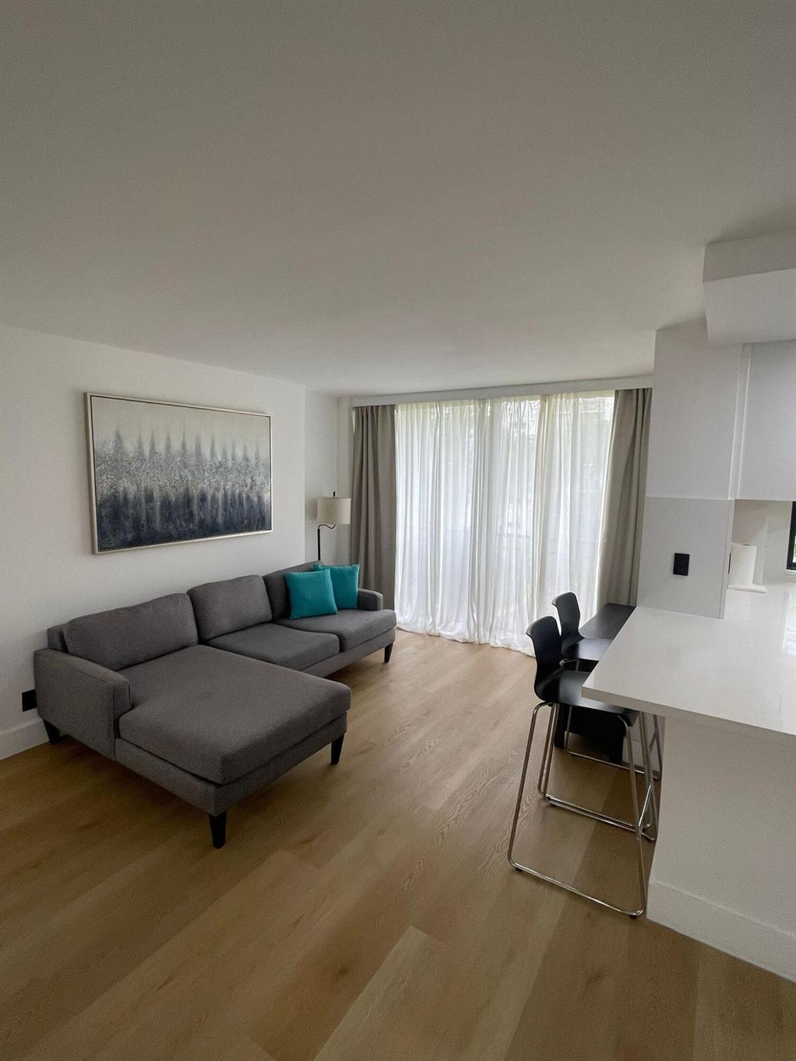 PLAZA OF AMERICAS CONDO P - Residential