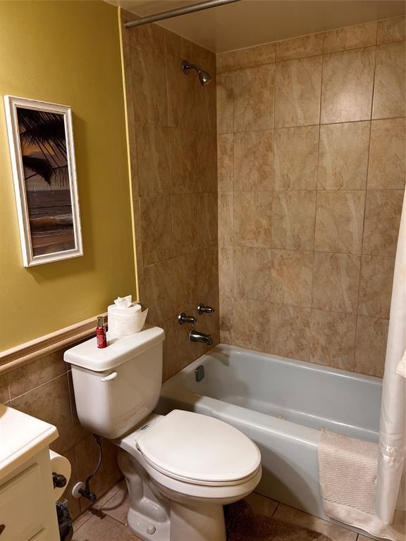 The Briarwood Club Condo - Residential Lease