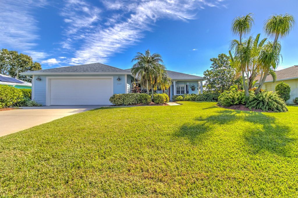 Photo of 2125 SE Stargrass Street, Port St Lucie, FL 34984 (MLS # R10928820)