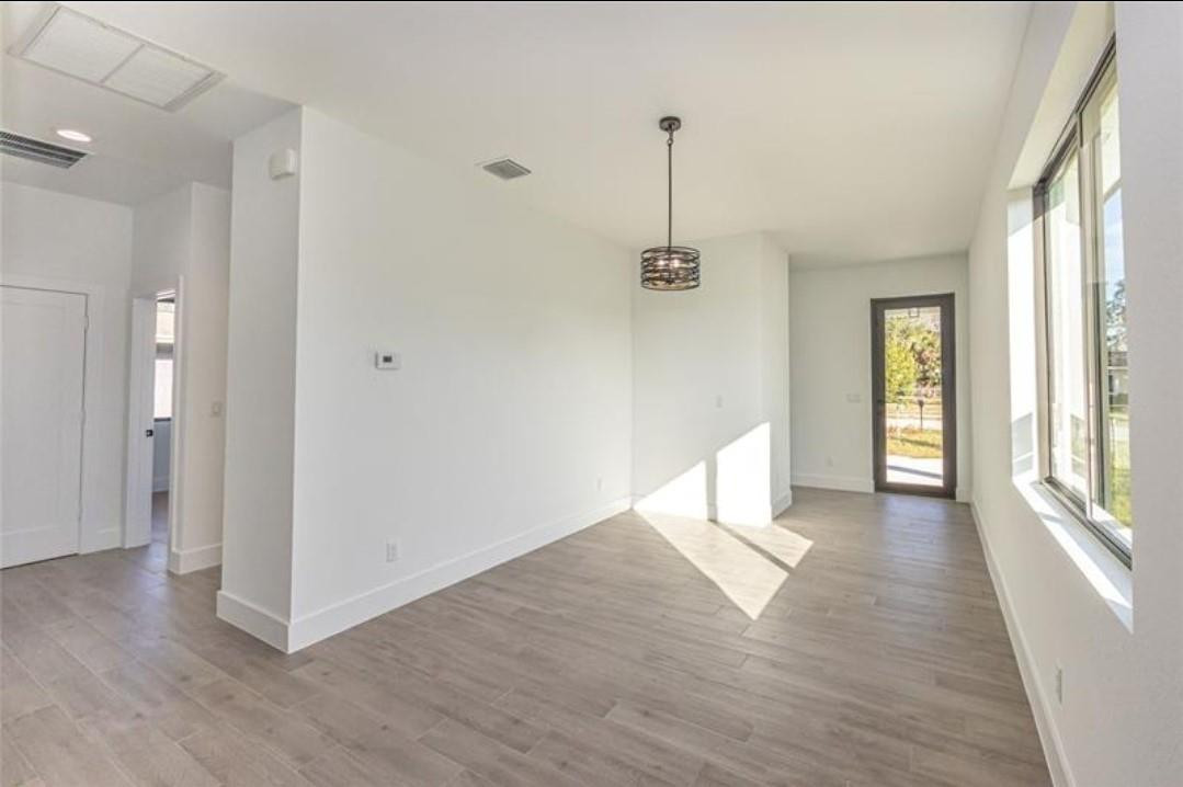 SUNLAND GARDENS - Residential