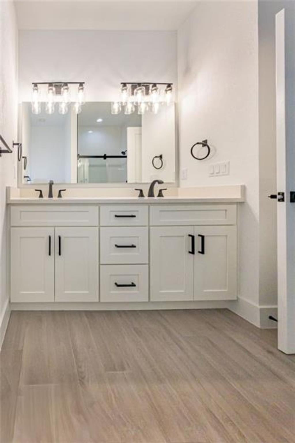 SUNLAND GARDENS - Residential