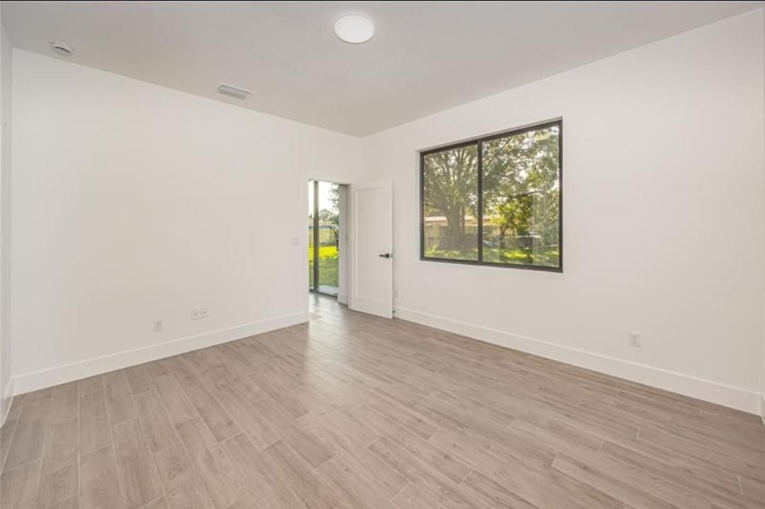 SUNLAND GARDENS - Residential