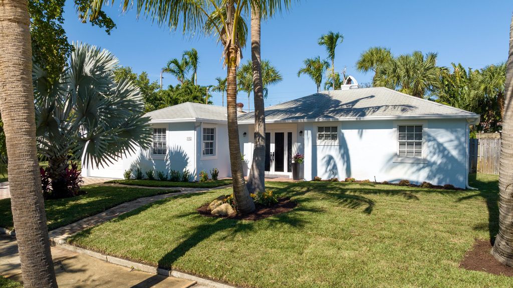 Photo of 125 Beverly Road, West Palm Beach, FL 33405 (MLS # R10849596)