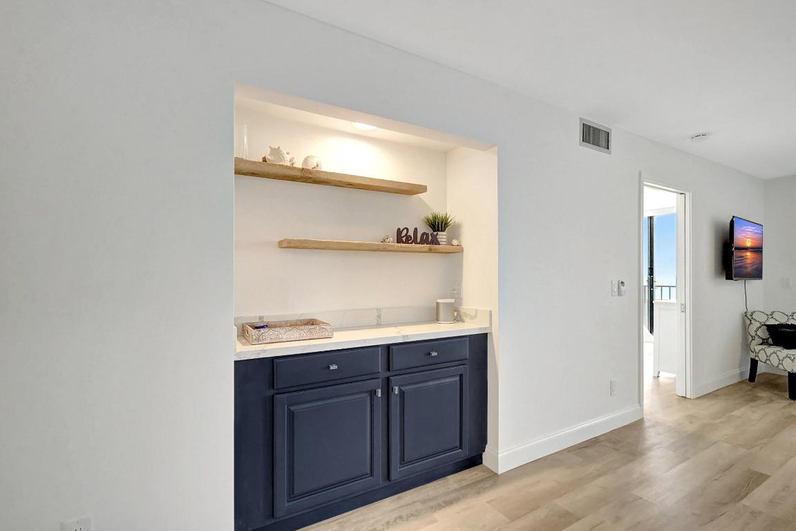 BRYN MAWR OCEAN TOWERS, A CONDOMINIUM - Residential Lease